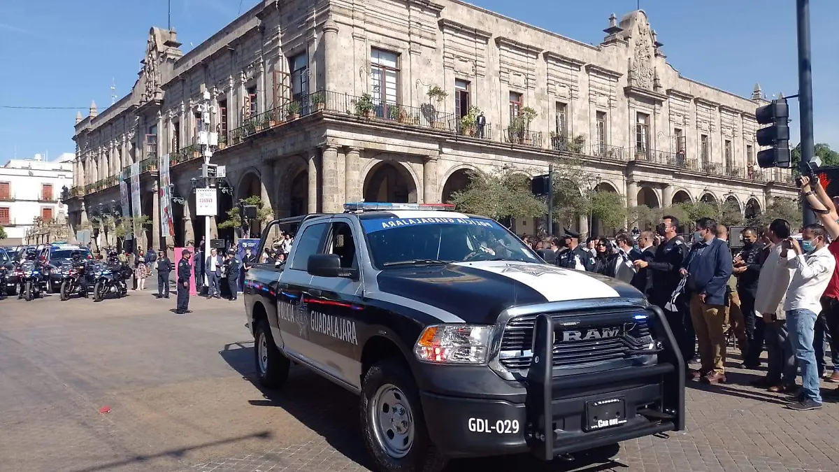 Entregan vehículos a la Comisaría de Guadalajara